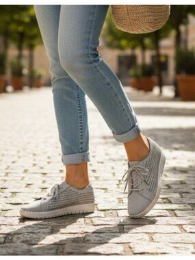 EASY STREET Gray Tie Comfort Wave Flat Shoes Ladies Size 8